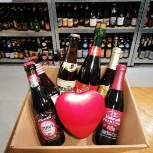 "Den romantiske" Valentins smagesæt med 6 frugtige øl + 1 Hjerte m/fyldt chokolade